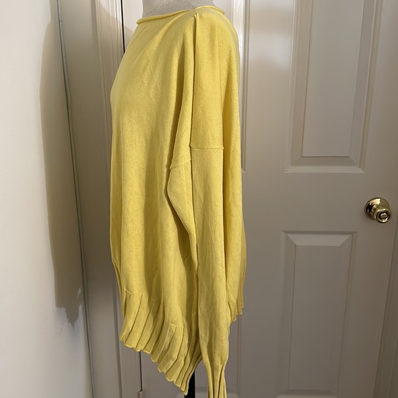 PLANET Pineapple Yellow Soft Knit Blouse Flowy Fit - Picture 4 of 8